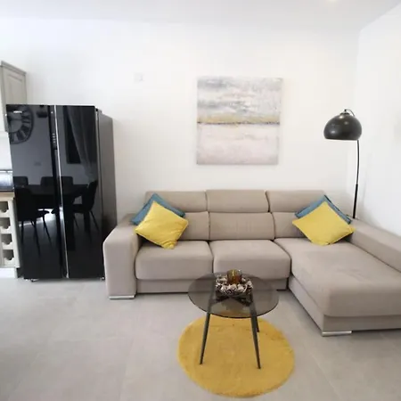 Gzira 3 Bedroom Apartment Exterior photo